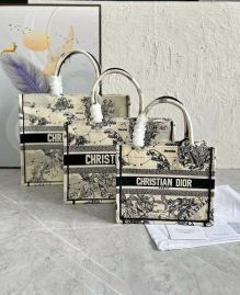 Picture of Dior Lady Handbags _SKUfw141272468fw
